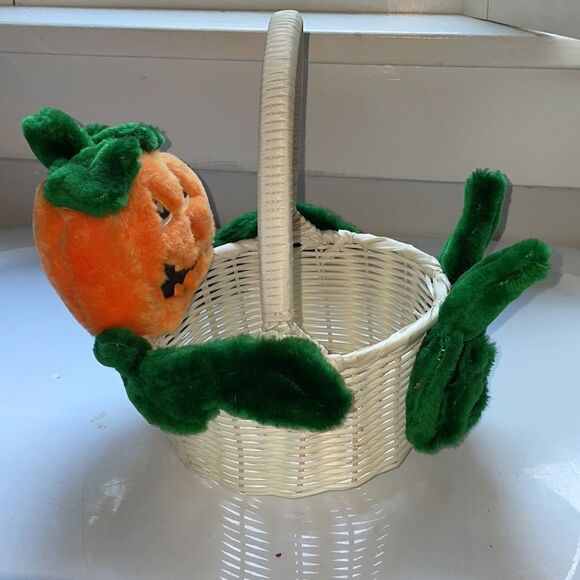 Plush Jack O Lantern white woven basket Halloween decoration - Picture 3 of 9